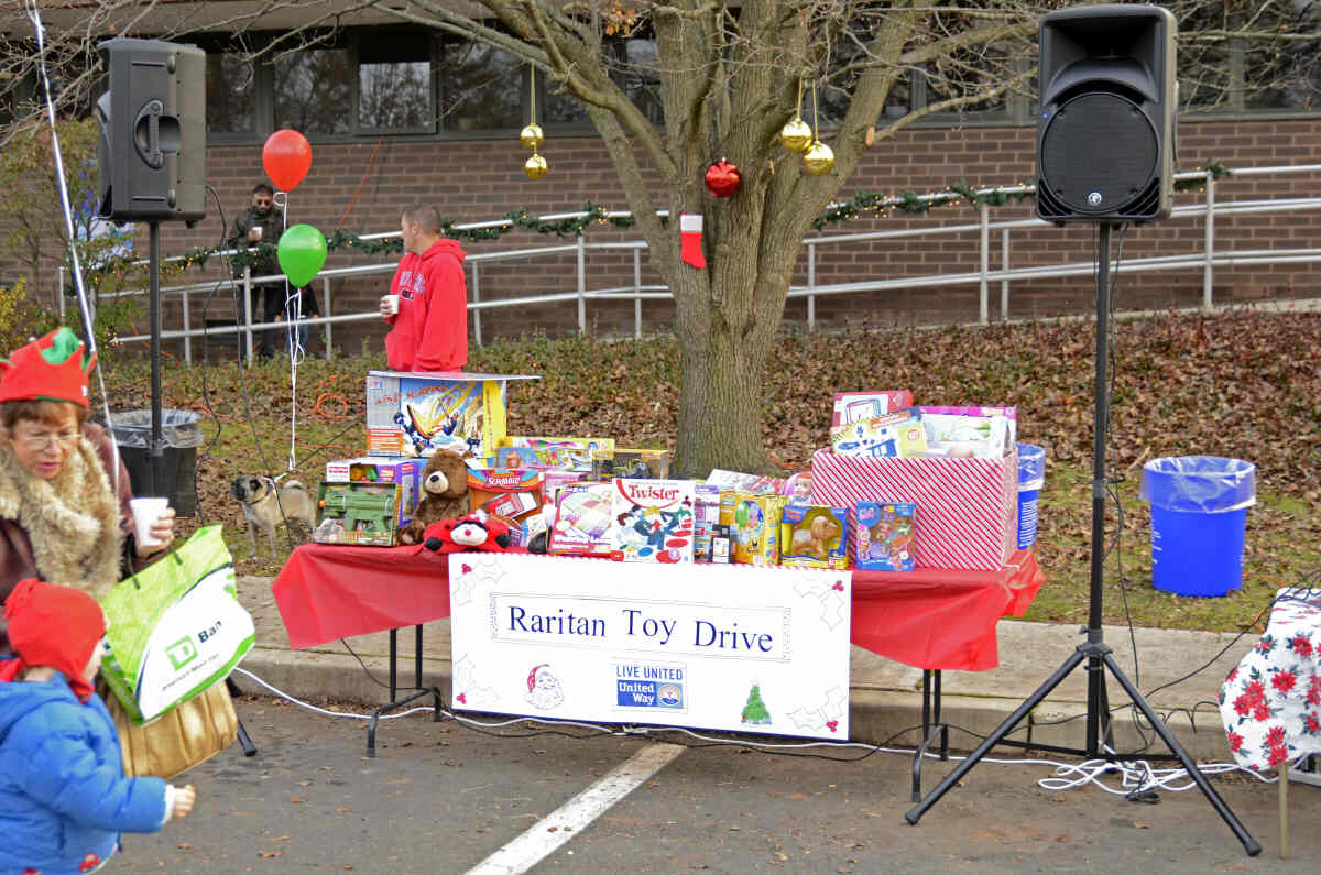 Santa Comes to Raritan 2012