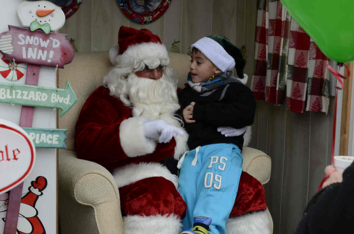 2013 santa claus comes to raritan ron rispoli photos